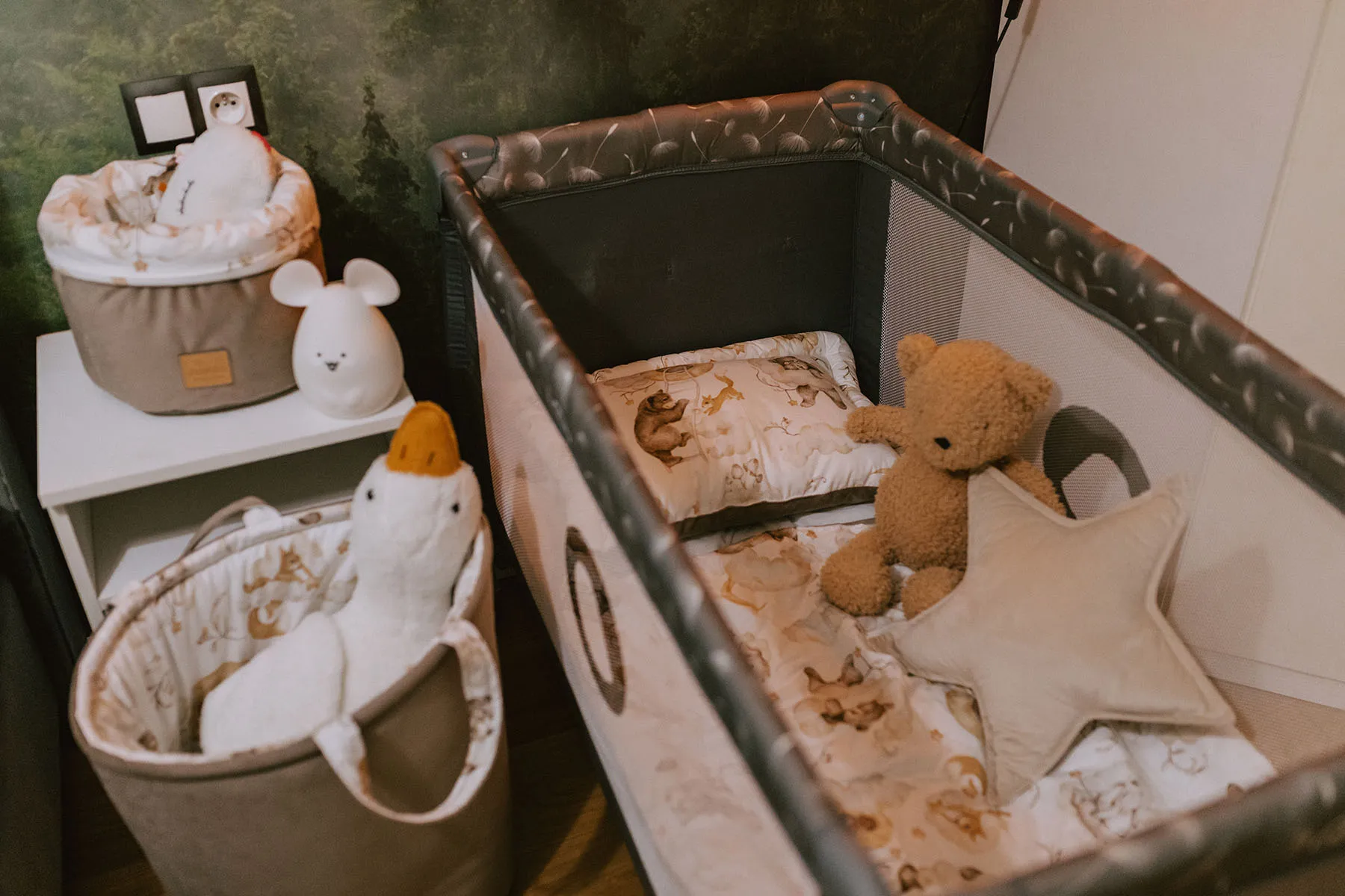 Sweet Teddy & Latte Velvet Speelgoedmand - Afbeelding 6